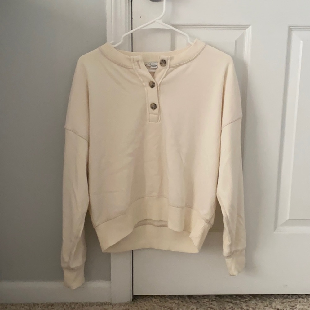 American Eagle Cream Sweater